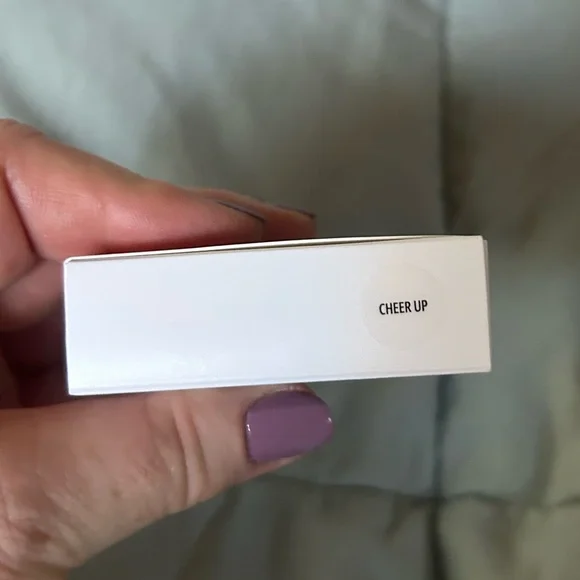 MAC Cosmetics Glow Play Cushiony Blush in Cheer Up - Picture 4 of 6